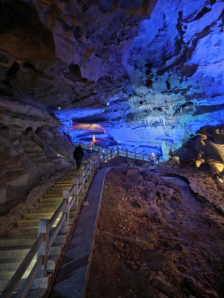 동굴 내부 산책 구간